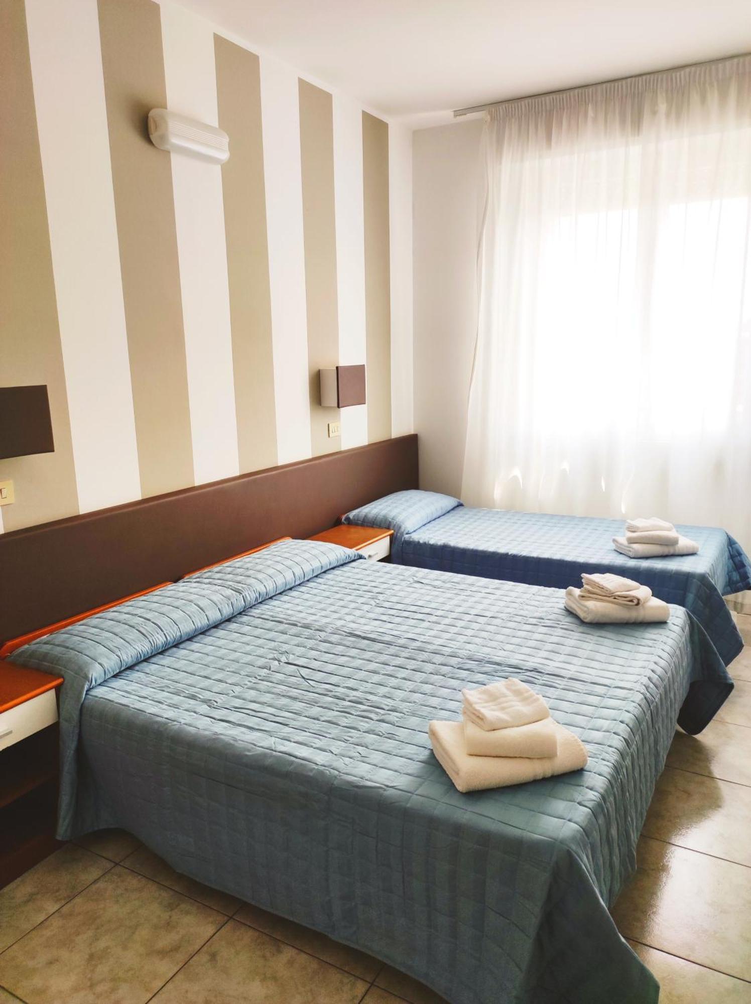 רימיני Hotel Ca Vanni חדר תמונה